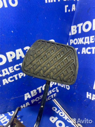 Педаль тормоза Nissan Teana J32 седан 2008