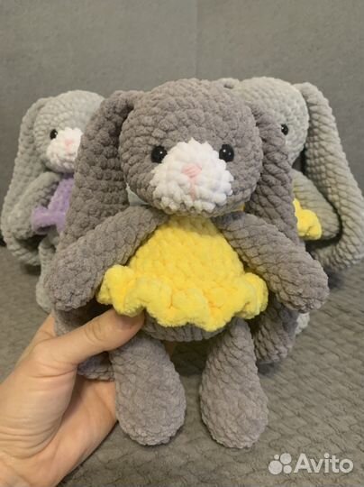 Вязаные игрушки. Плюшевый заяц