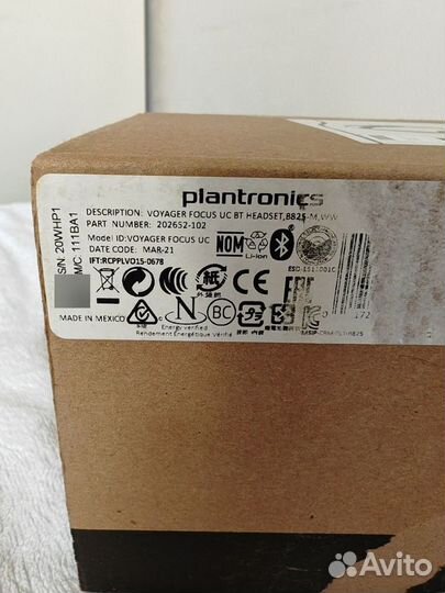 Беспроводные наушники Plantronics Voyager Focus UC