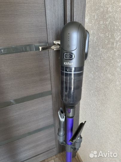 Вертикальный беспроводной пылесос