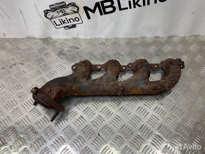 Blow off правый Cadillac Escalade III GMT900 L92