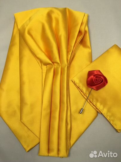 Новый желтый шейный платок-аскот