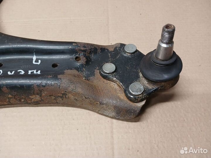 Рычаг передний левый Volkswagen Polo 5