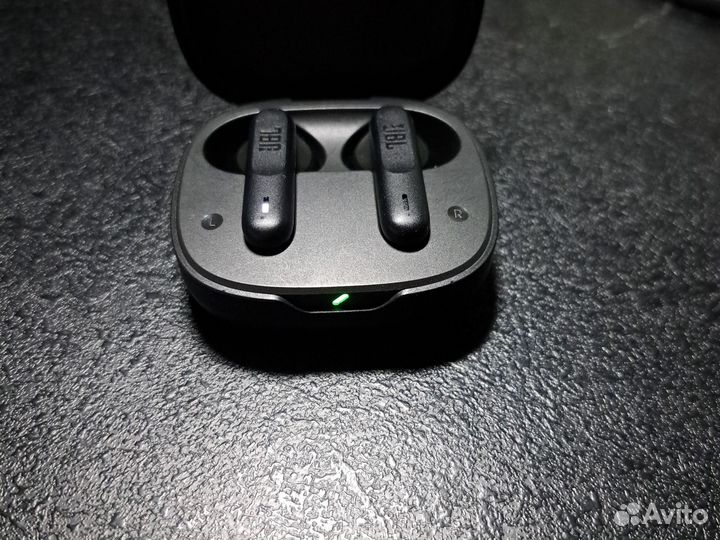 Беспроводные наушники jbl wave 300