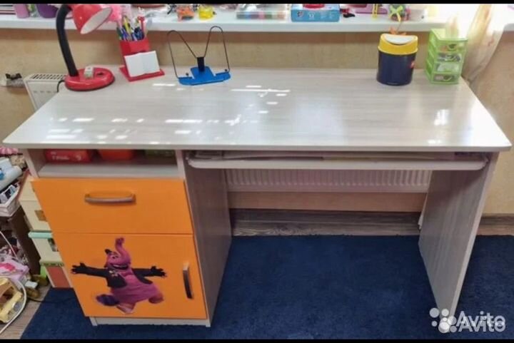 Письменный стол