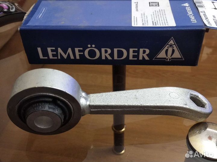 Тяга переднего стабилизатора L lemforder 2930801