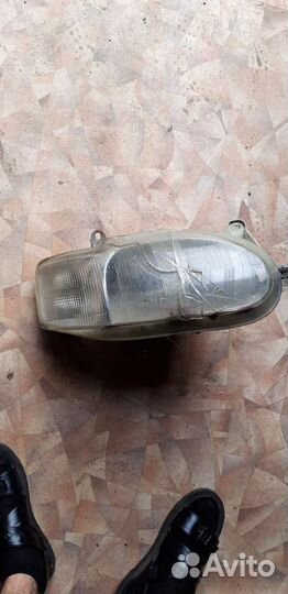 Фара на эскорт форд