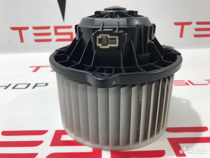Вентилятор печки салона Tesla Model S 2015