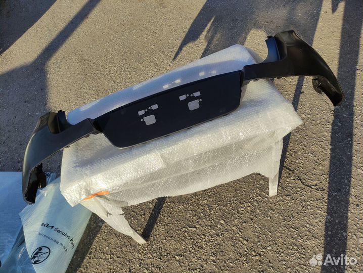 Задний бампер и спойлер бампера KIA Soul SK3 2020