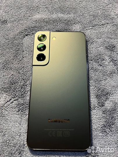 Samsung Galaxy S22, 8/256 ГБ