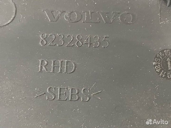 Коврик салона правый Volvo FH4 82328435