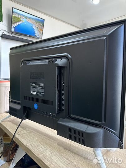 Новый телевизор 32 дюймов Smart tv