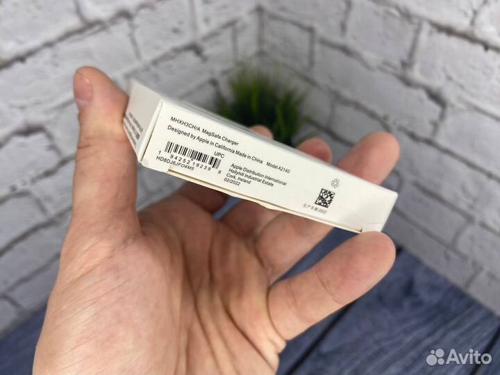 Беспроводная зарядка apple Magsafe