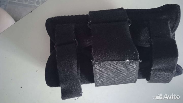 Бандаж на лучезапястный сустав