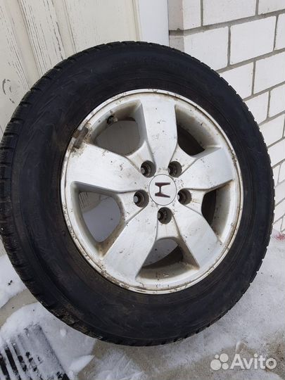 R16 Nokian Tyres Hakkapeliitta 7 215/60, PCD 5x114.3 DIA 64.1