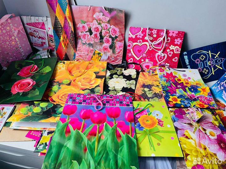 Пакеты подарочные оптом для женщин, детей, мужчин