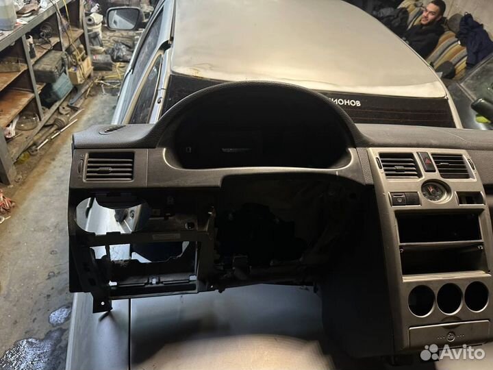 Панель торпедо priora 1