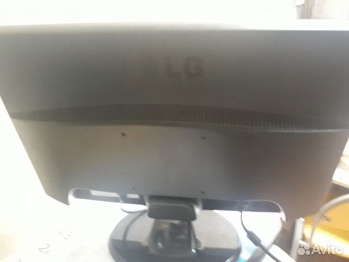 Монитор LG w2043se