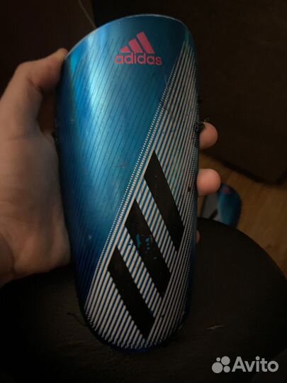 Футбольные щитки