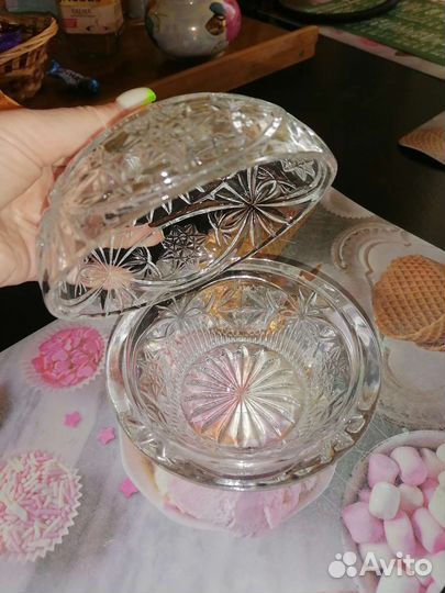 Конфетница хрустальная