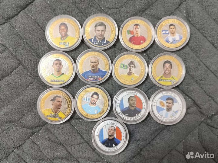 Монеты футбольные легенды