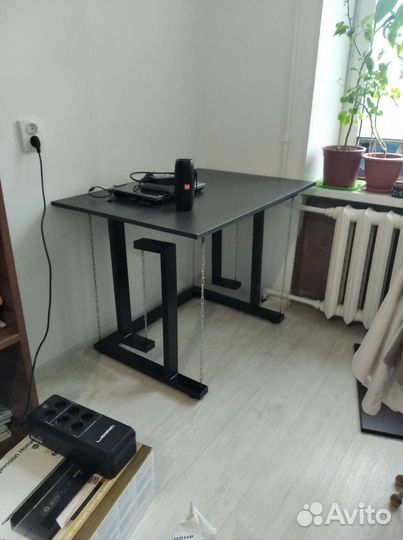 Письменный стол