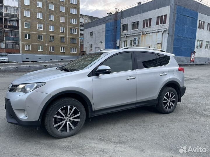 Toyota RAV4 2.0 CVT, 2014, 247 259 км