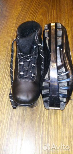 Лыжные ботинки детские 34 размер