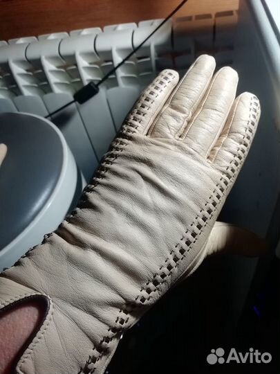 Кожаные перчатки