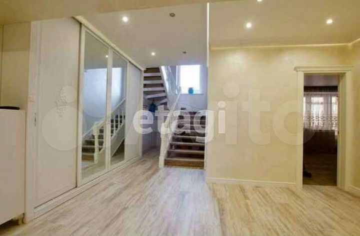 3-к. квартира, 196 м², 5/6 эт.