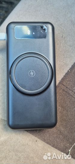 Повербанк с беспроводной зарядкой