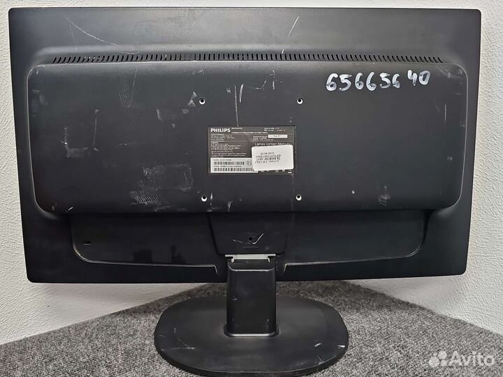 Монитор Philips 22 дюйма царапина