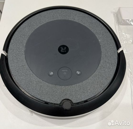 Робот-пылесос irobot roomba i3