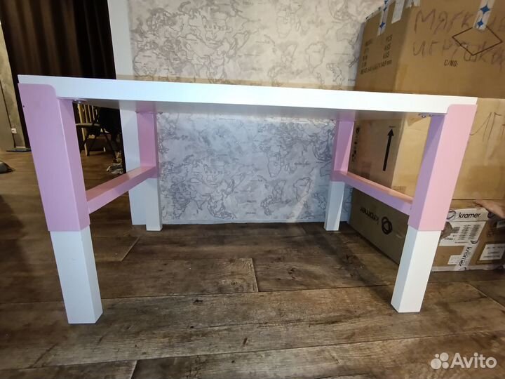 Письменный стол для школьника IKEA