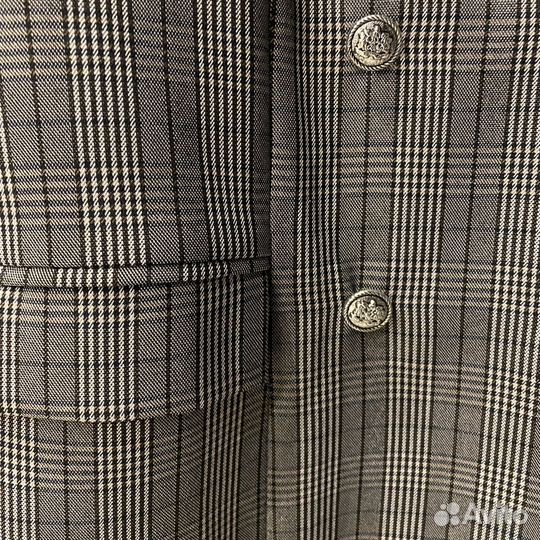 Клетчатый пиджак на 40/42 размер, женский