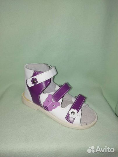 Сандалии для девочки
