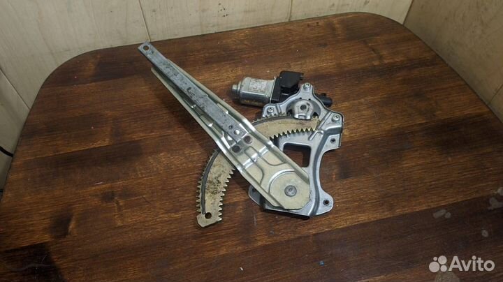 Стеклоподъемник задний левой двери Nissan Micra 3