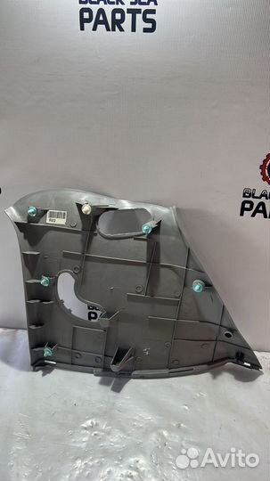 Обшивка задней стойки левая Hyundai Getz