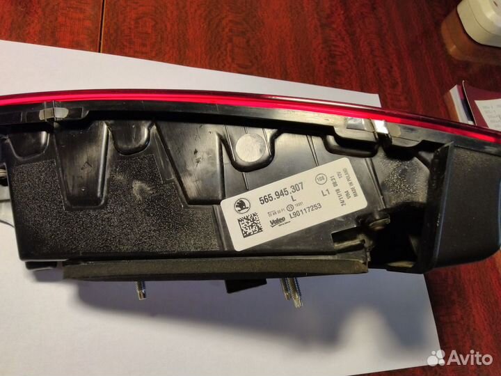 Фонари задние внутренние Шкода Кодиак