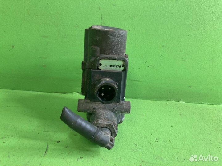 Магнитн клапан ABS байонетDIN mercedes-benz actros