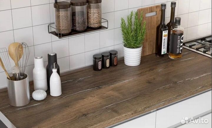 Белые кухни со склада. Цена за комплект 2 метра