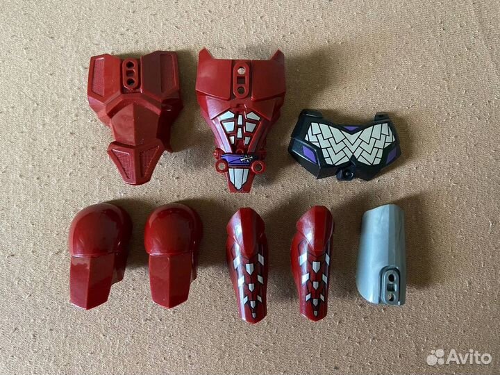 Много оригинальных деталей Bionicle