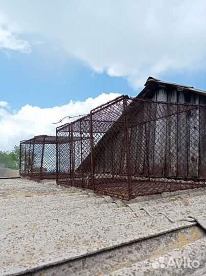 Клетки из металлической сетки