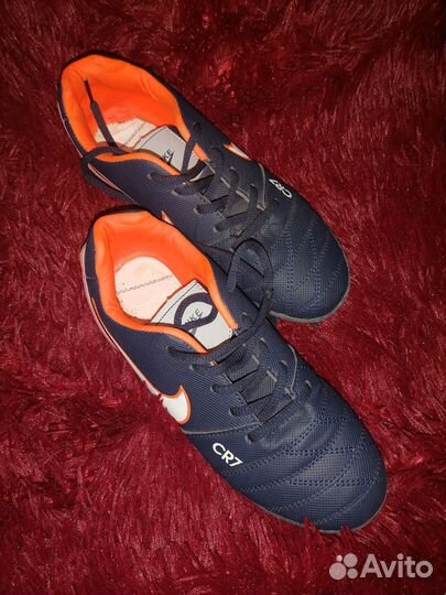 Продам бутсы