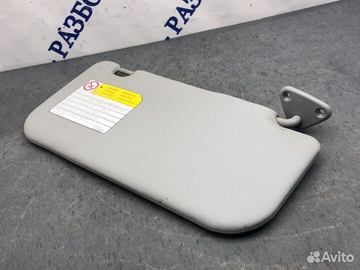 Козырёк прав Лансер 10