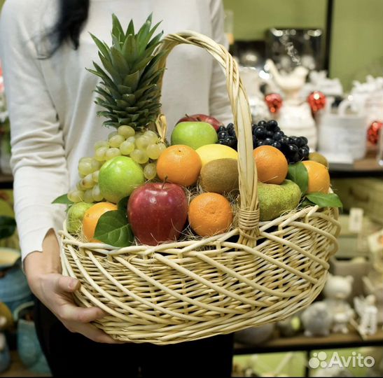 Подарочная фруктовая корзина