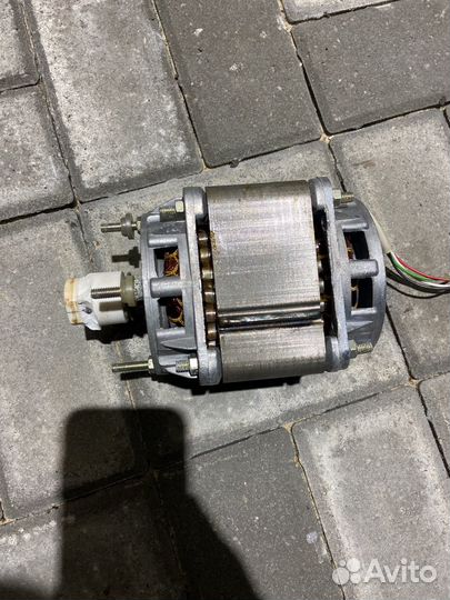 Двигататель стиральной машины