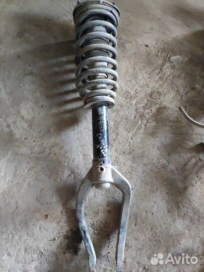 Амортизатор с пружиной передний левый Hyundai