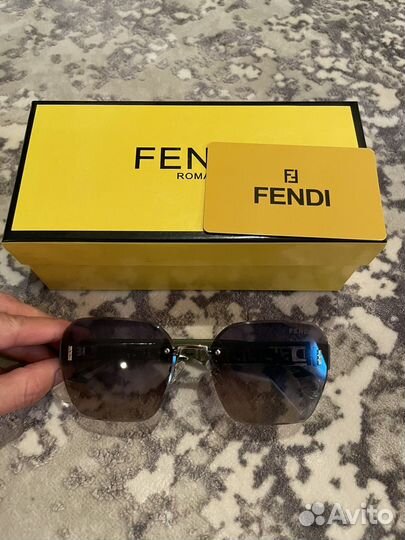 Солнцезащитные очки женские