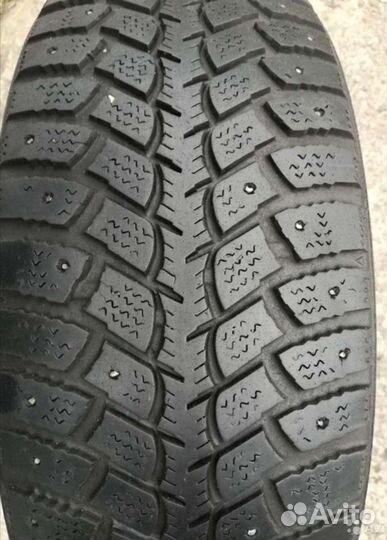 Kumho I'Zen Wis KW19 215/60 R16 95T